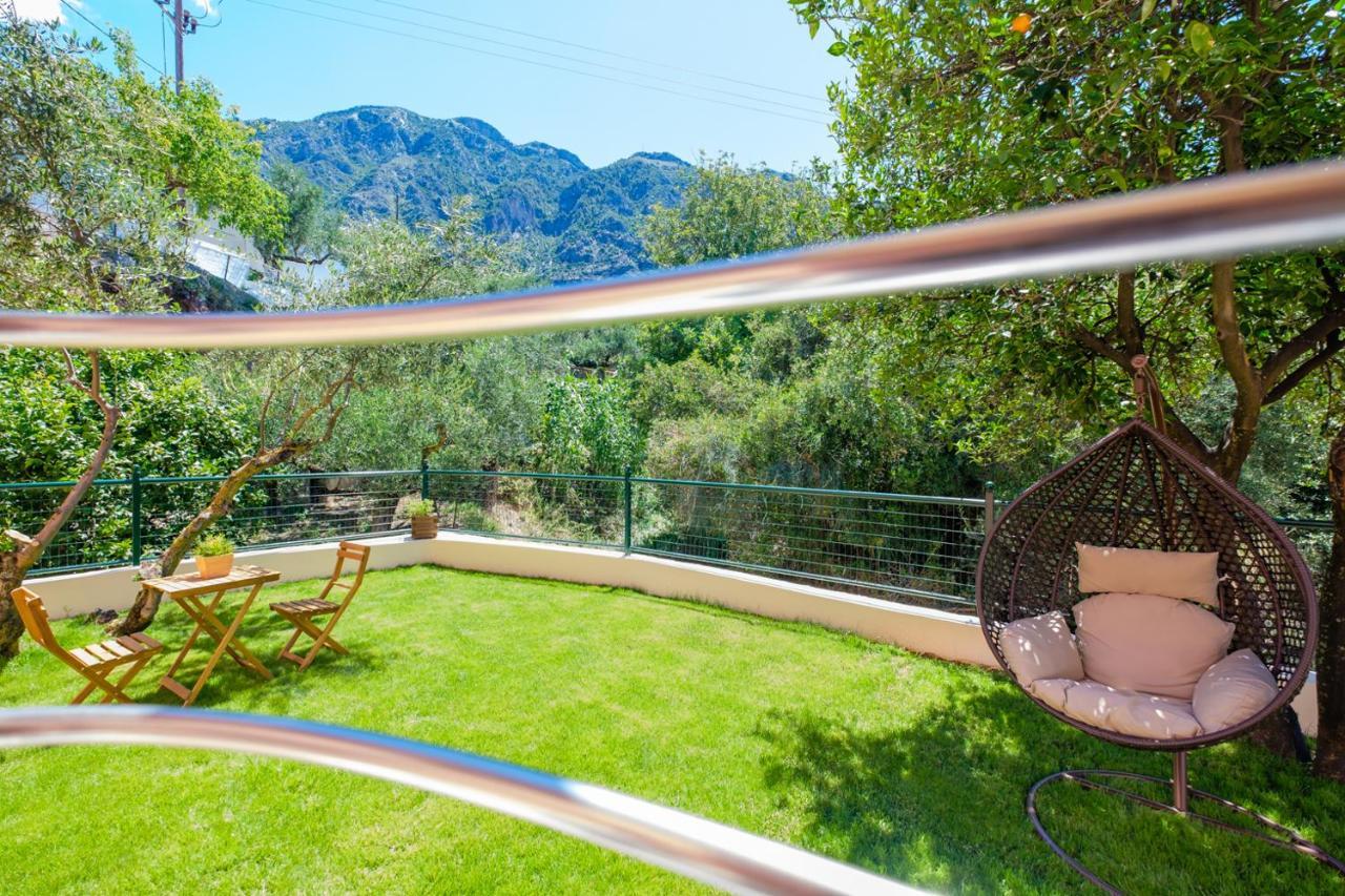 Almyros Aktis Private Garden Apartment Kalamata Exterior photo