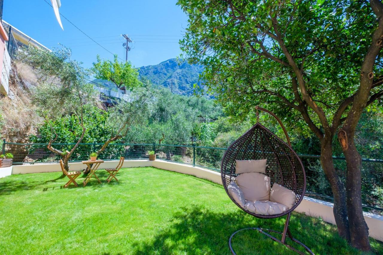Almyros Aktis Private Garden Apartment Kalamata Exterior photo