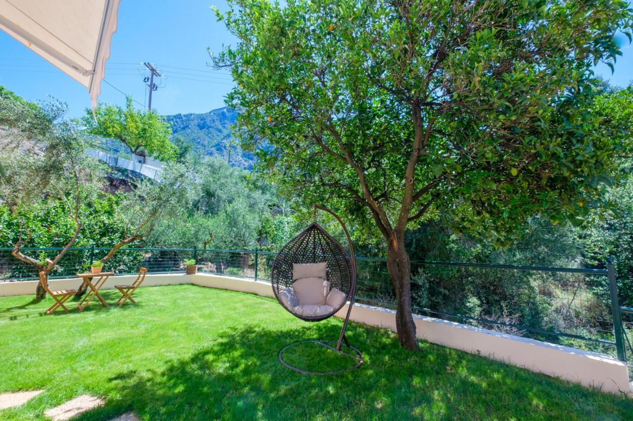 Almyros Aktis Private Garden Apartment Kalamata Exterior photo